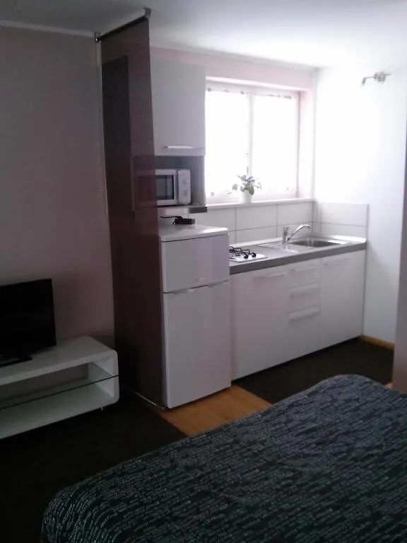 Apartments Lena Pula 0*,