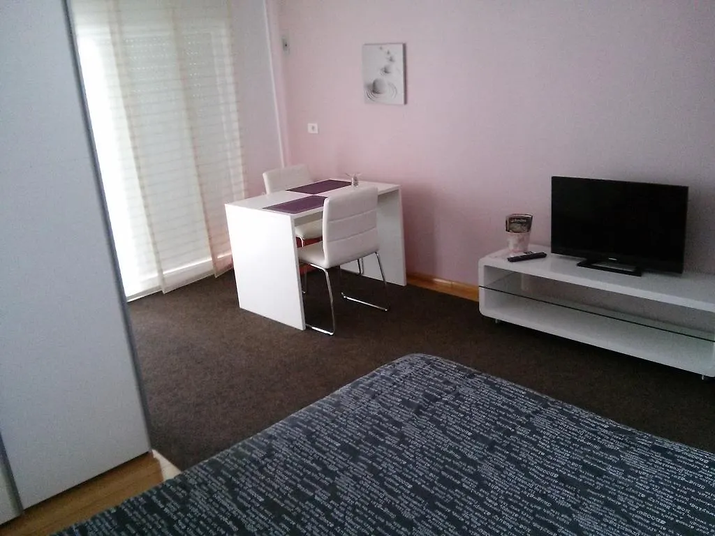 Apartments Lena Pula Croatia
